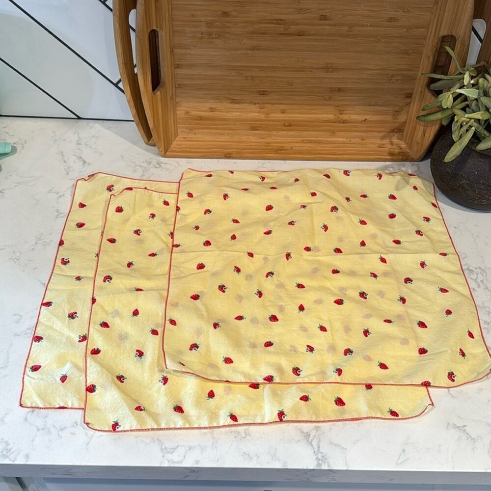 Homemade cottagecore strawberry grannycore 3 napkins retro quirky